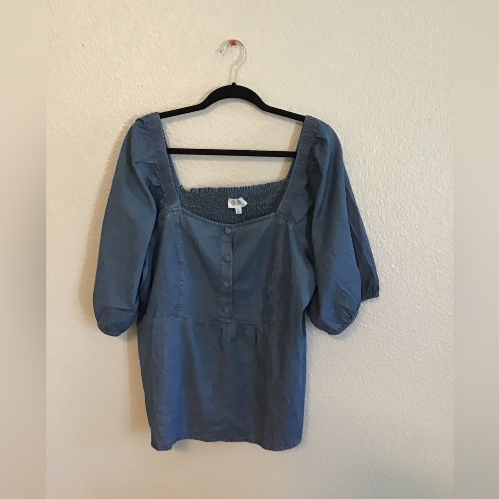 - Candace Cameron Bure Top.    NWOT